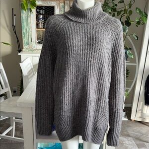 Old Navy XL Fawn coloured ladies Turtleneck Sweater